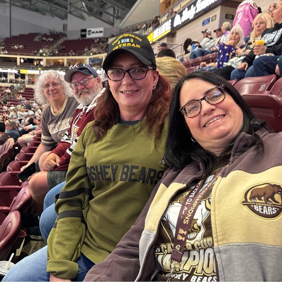 Meet your Posher, Lisa - Picture 9 of 15